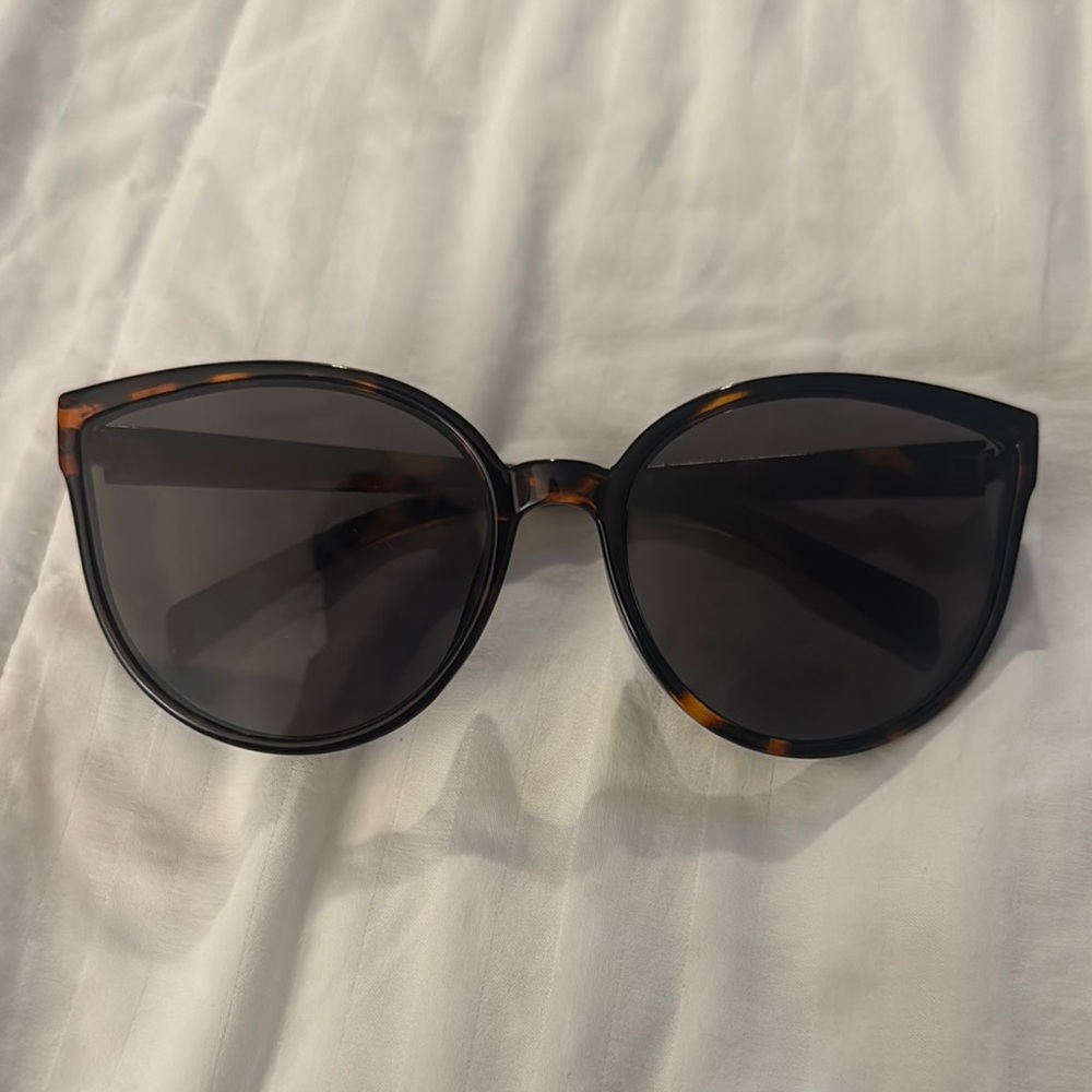 Tortoise Shell Women's Sunglasses